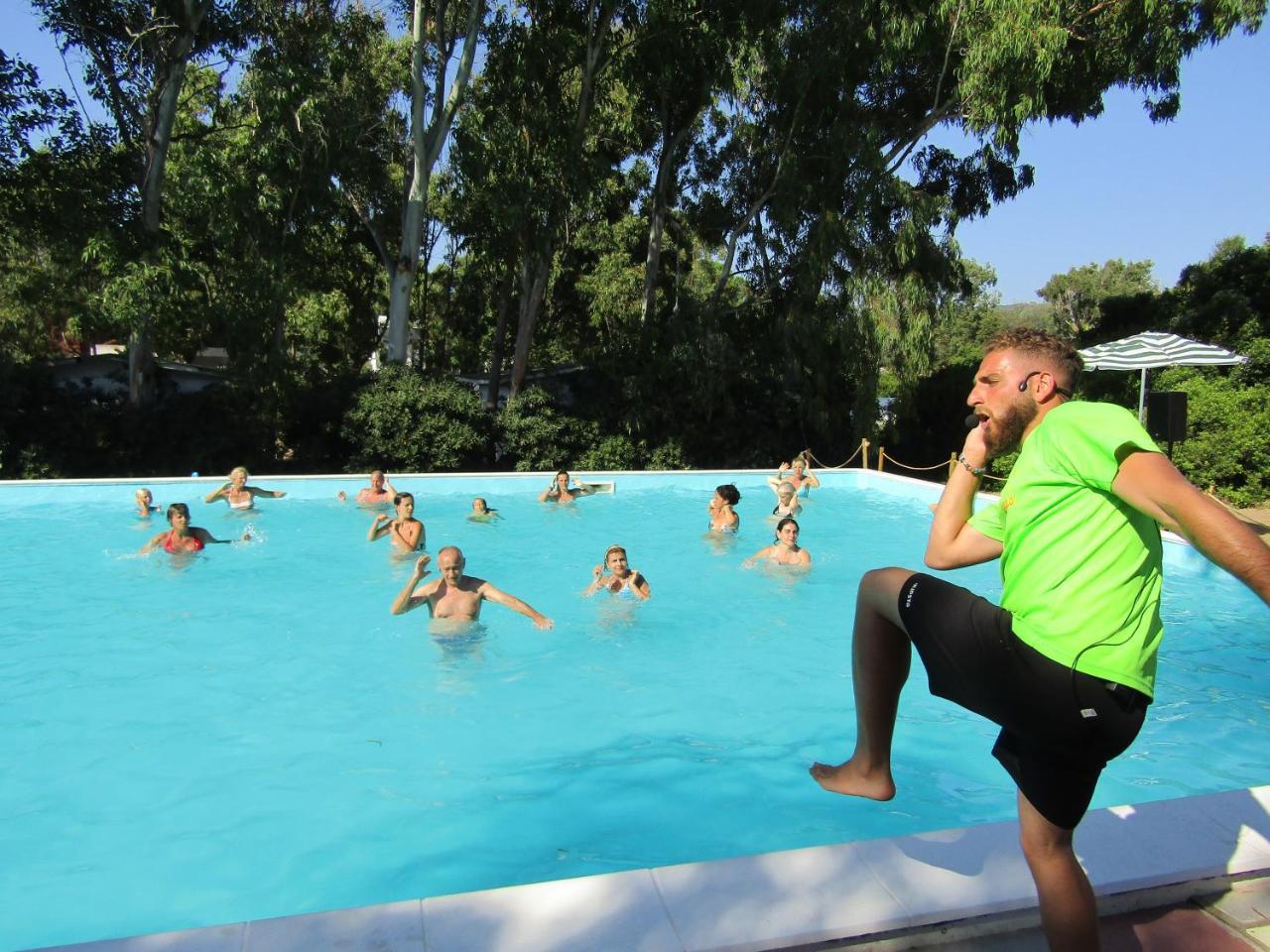 Camping Baia Paradiso Badesi Exteriér fotografie